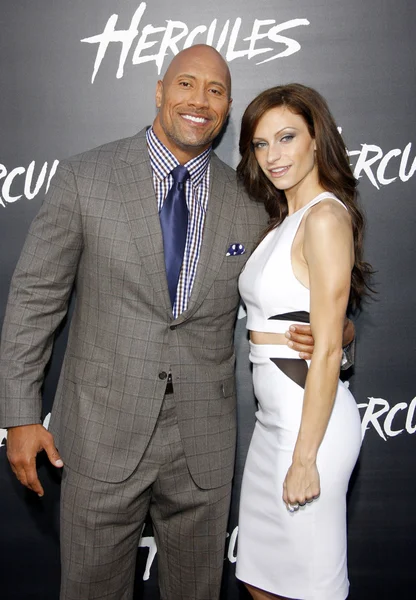 Dwayne Johnson y Lauren Hashian — Foto de Stock