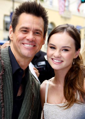 Jim Carrey and Madeline Carroll