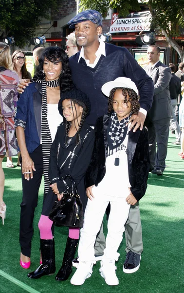 Will Smith with family — Stockfoto