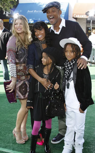 Fergie and Will Smith with family — 스톡 사진