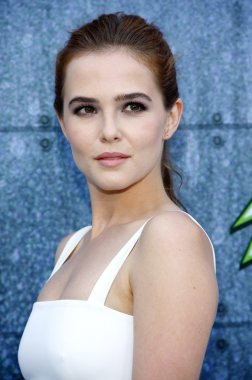 Zoey Deutch in Los Angeles