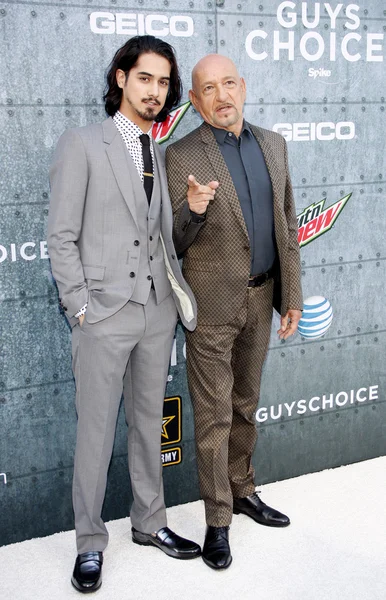 Avan Jogia and Ben Kingsley in Los Angeles — ストック写真