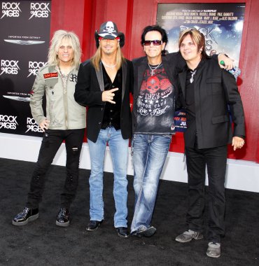 C.C. Deville, Bret Michaels, Rikki Rockett ve Bobby Dall