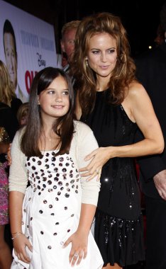 Kelly preston ve ella bleu travolta