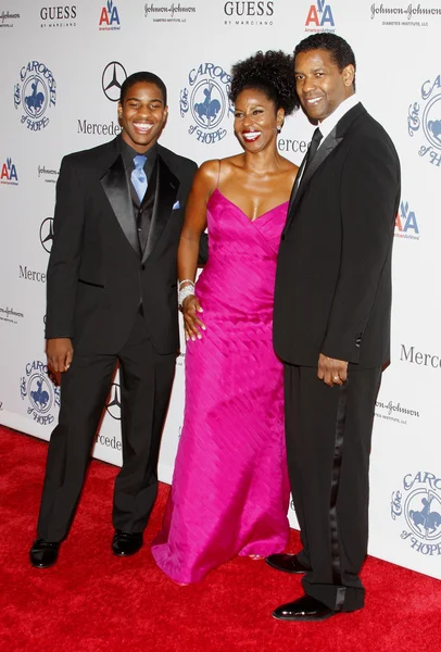 Denzel Washington, Pauletta Washington and Malcolm Washington — Stockfoto