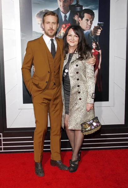 Ryan Gosling y Donna Gosling — Foto de Stock