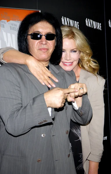 Gene Simmons and Shannon Tweed — Stock Photo, Image