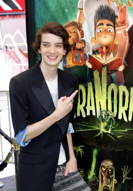 Aktör Kodi Smit-Mcphee