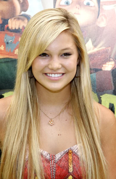 Schauspielerin olivia holt — Stockfoto