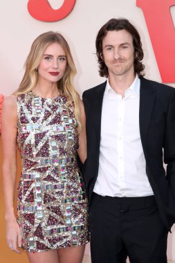 Justine Lupe ve Tyson Mason Netflix 'in 