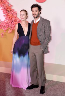 Leighton Meester ve Adam Brody Netflix 'in 