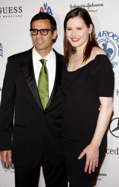Beverly Hills, Ca - 25 Ekim 2008: Geena Davis ve Rıza Jarrahy 30 Th Anniversary Carousel Of Hope Ball Beverly Hills Beverly Hilton Hotel'de düzenlenen, Abd Ekim'de 25, 2008.