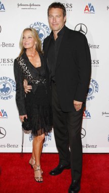 Beverly Hills, Ca - 25 Ekim 2008: Bo Derek ve John Corbett 30 Th Anniversary Carousel Of Hope Ball Beverly Hills Beverly Hilton Hotel'de düzenlenen, Abd Ekim'de 25, 2008.