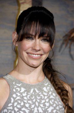 Evangeline Lilly, 2 Aralık 2013 'te ABD' nin Los Angeles şehrindeki Dolby Tiyatrosu 'nda düzenlenen' The Desolation of Smaug 'filminin Los Angeles galasında.