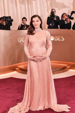Hailee Steinfeld, Beverly Hills, ABD 'deki Beverly Hilton' da 11 Ocak 2026 'da düzenlenen 83..