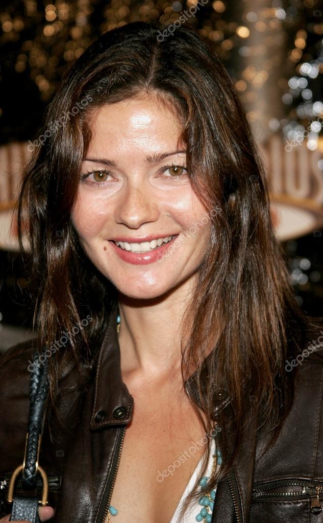 ジル・ヘネシー Jill Hennessy JapaneseClass.jp