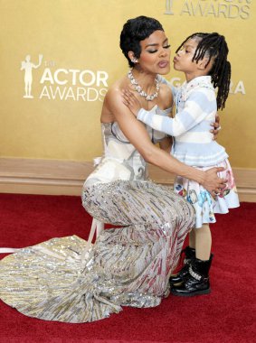 Teyana Taylor ve Rue Rose Shumpert, 1 Mart 2026 'da ABD' nin Los Angeles kentindeki Shrine Oditoryumu ve Expo Hall 'da düzenlenen 32..