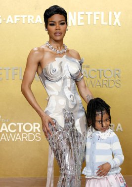 Teyana Taylor ve Rue Rose Shumpert, 1 Mart 2026 'da ABD' nin Los Angeles kentindeki Shrine Oditoryumu ve Expo Hall 'da düzenlenen 32..