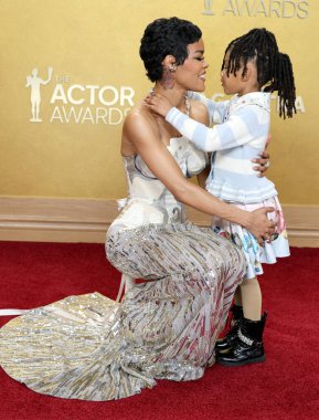 Teyana Taylor ve Rue Rose Shumpert, 1 Mart 2026 'da ABD' nin Los Angeles kentindeki Shrine Oditoryumu ve Expo Hall 'da düzenlenen 32..