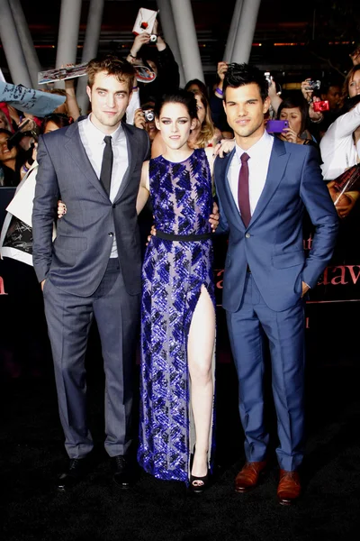 Robert pattinson, kristen stewart i taylor lautner — Zdjęcie stockowe