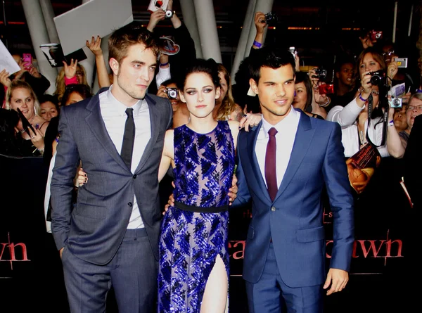 Robert pattinson, kristen stewart och taylor lautner — Stockfoto