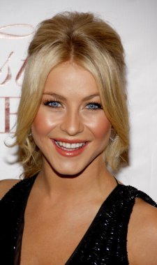 Oyuncu Julianne Hough