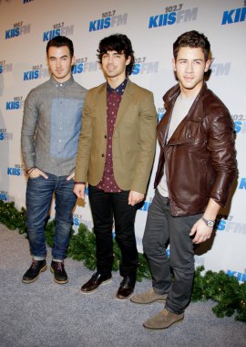 Kevin jonas, joe jonas ve nick jonas