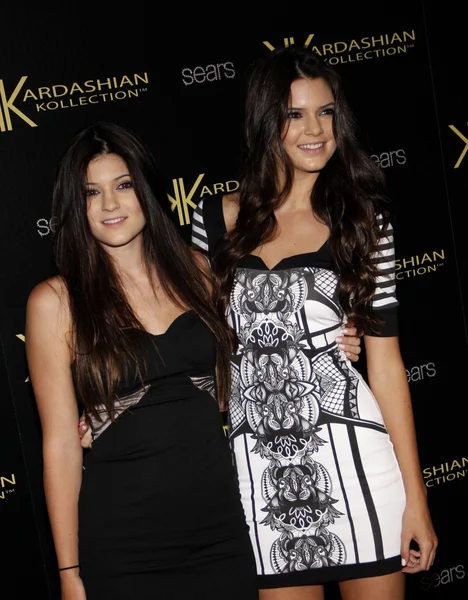 Kylie jenner en kendall jenner — Stockfoto