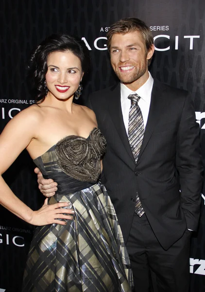 Liam McIntyre e Katrina Law — Fotografia de Stock