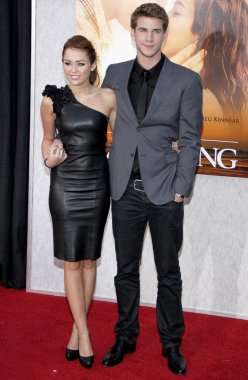 miley cyrus ve liam hemsworth