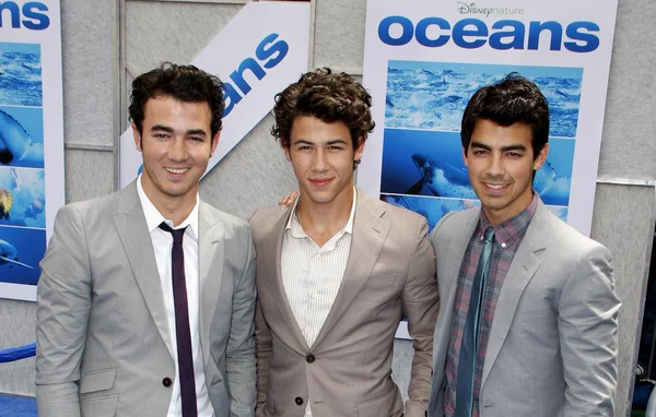 Joe Jonas, Nick és Kevin — Stock Fotó