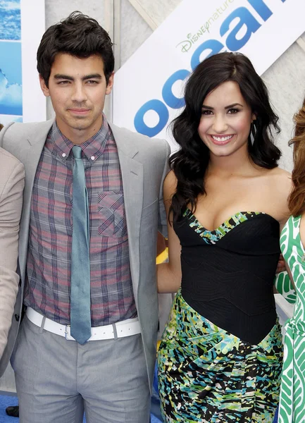 Joe Jonas y Demi Lovato — Foto de Stock