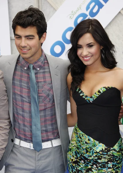 Joe jonas i demi lovato — Zdjęcie stockowe