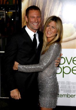 Jennifer Aniston and Aaron Eckhart