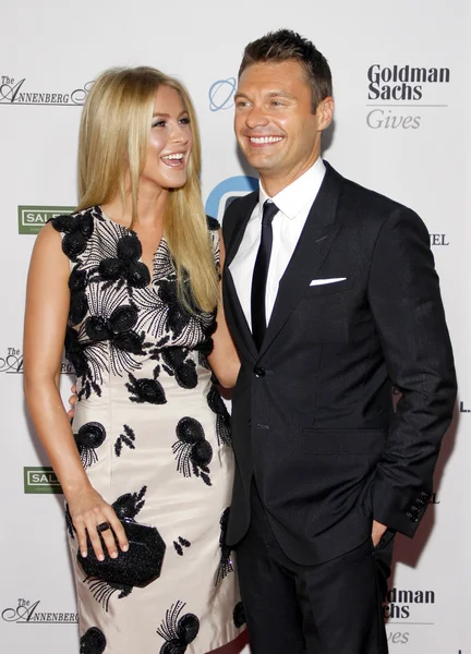 Julianne Hough and Ryan Seacrest — Stock Photo, Image