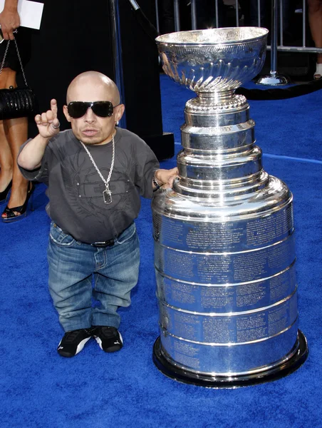 Näyttelijä Verne Troyer — kuvapankkivalokuva