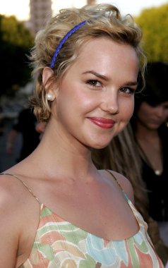 Oyuncu Arielle Kebbel