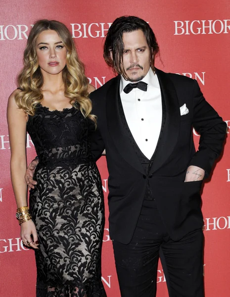 Amber Heard y Johnny Depp — Foto de Stock