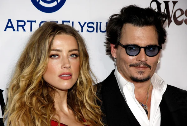 Amber Heard and Johnny Depp — Stockfoto