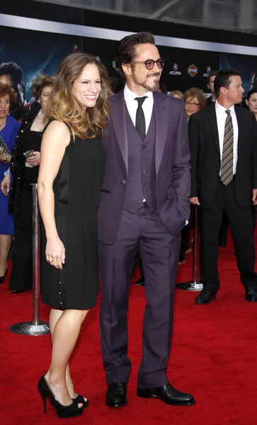 Robert downey jr. en susan downey — Stockfoto