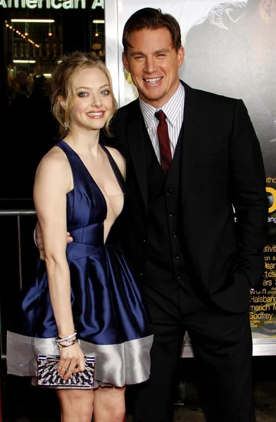 Amanda seyfried och channing tatum — Stockfoto