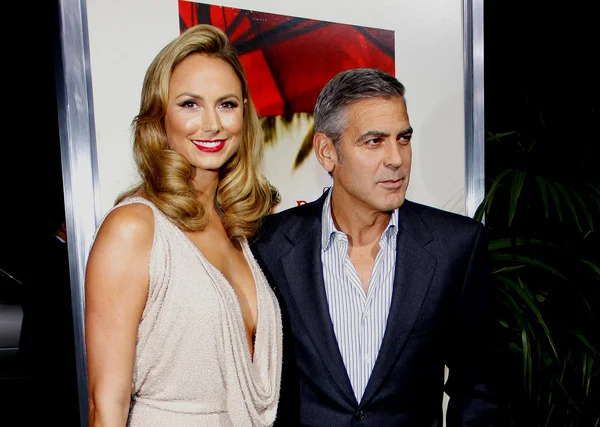 George Clooney y Stacy Keibler — Foto de Stock