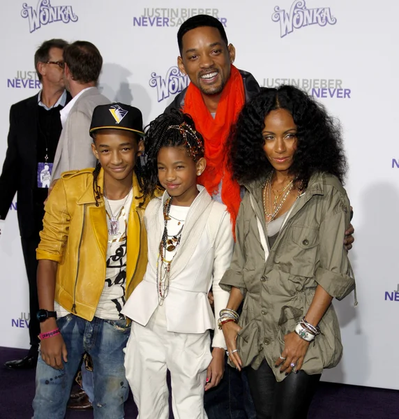 Will smith, jada pinkett smith, jaden smith och willow smith — Stockfoto