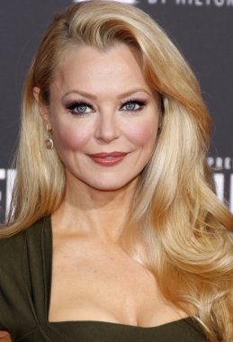 aktris Charlotte Ross