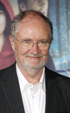 aktör Jim Broadbent