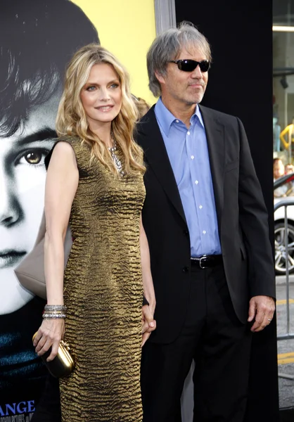 Michelle pfeiffer och david e. kelley — Stockfoto