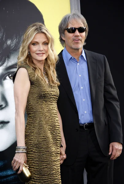 Michelle pfeiffer och david e. kelley — Stockfoto