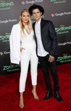 Veronica Dunne and Max Ehrich