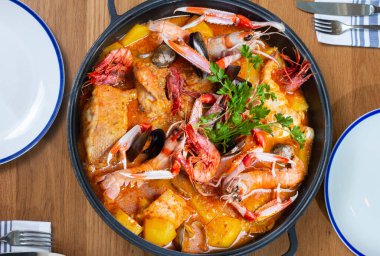 Masada balık ve deniz ürünleri güveci