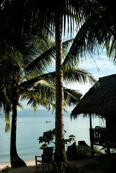 Silhouette einer Strandhütte in Thailand — Stockfoto